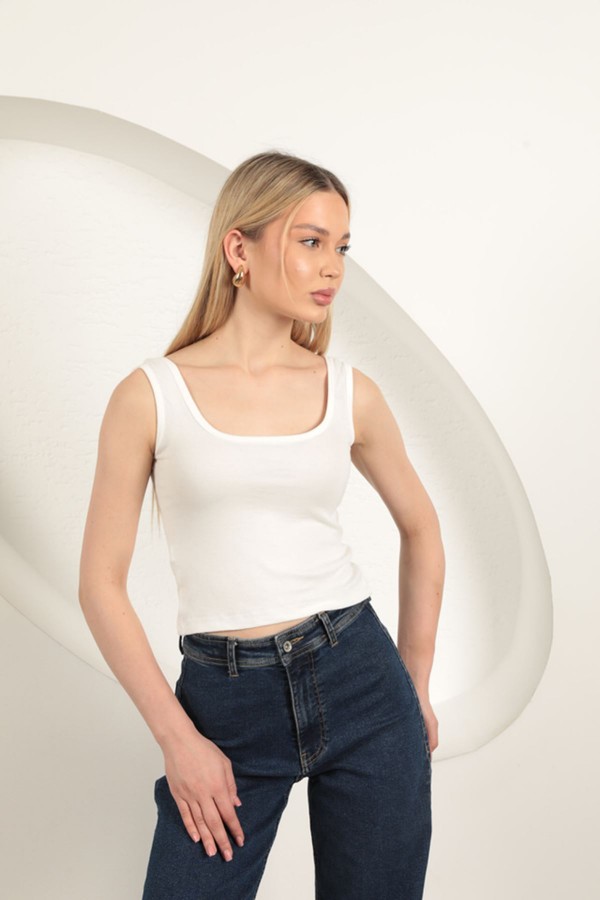 Çilek Viskon Kumaş Askılı Crop-Ekru