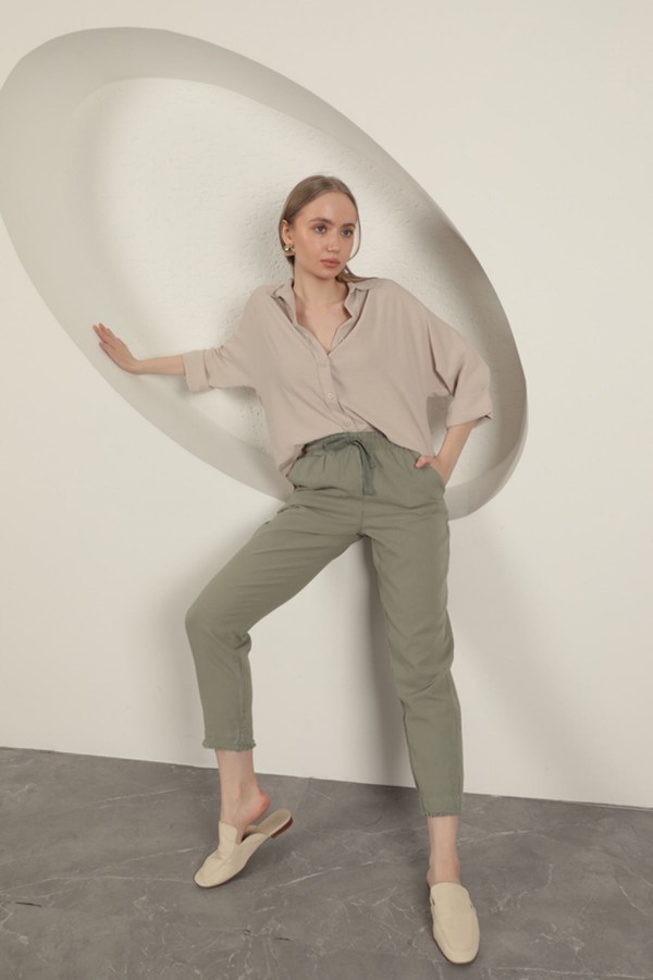 Gabardin Kumaş Püsküllü Kadın Pantolon-Haki