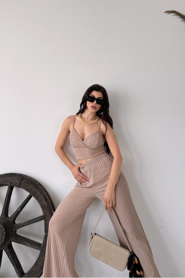 İp Askılı Crop Bluz Ve YIrtmaç Detaylı Pantolon İkili Takım