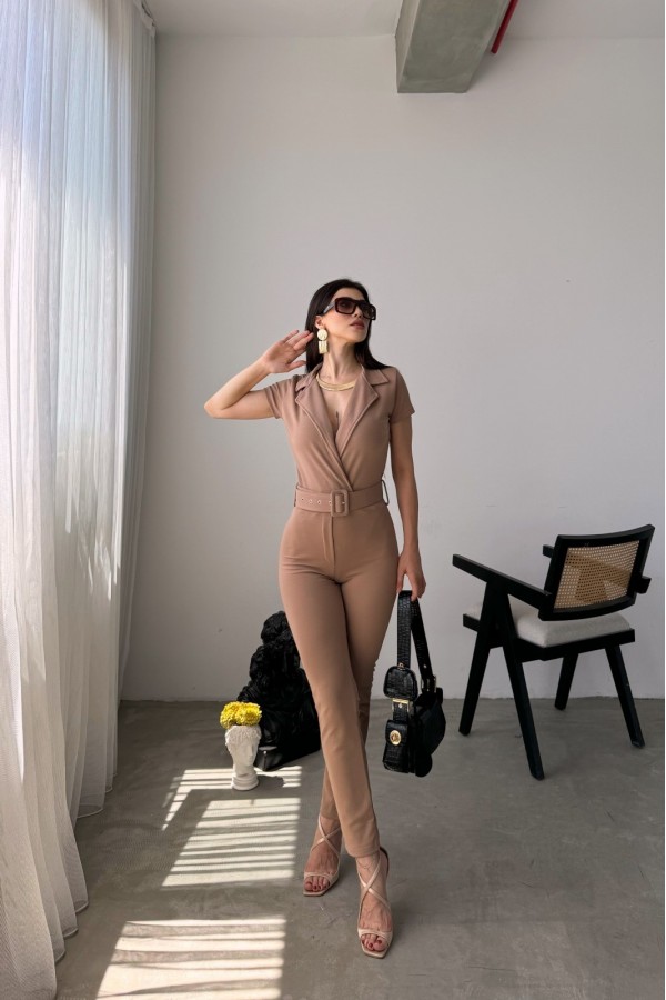 Yakalı Beli Kemerli Tulum