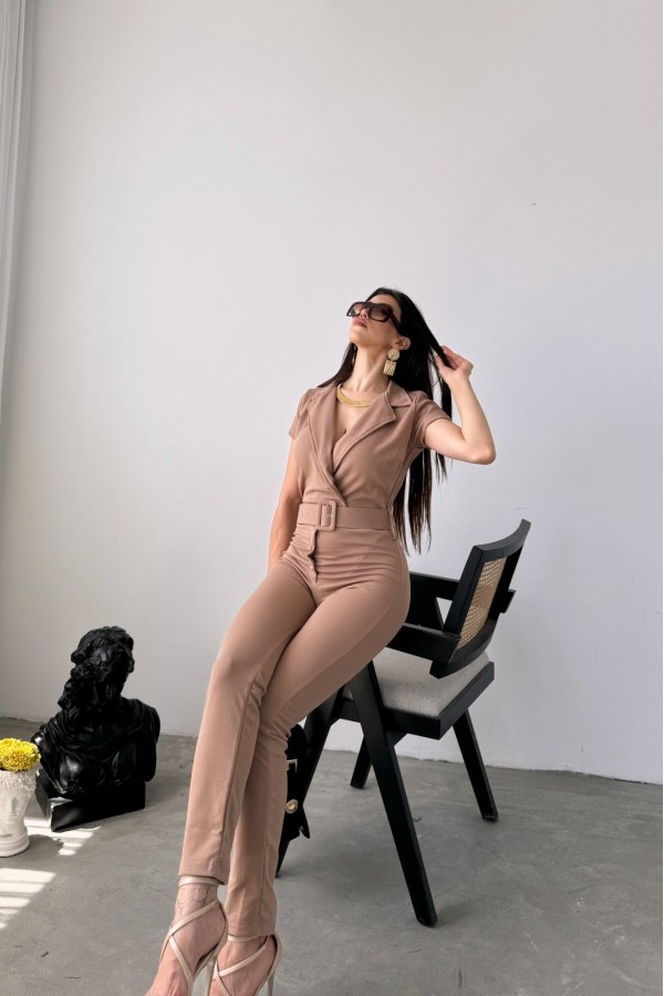 Yakalı Beli Kemerli Tulum