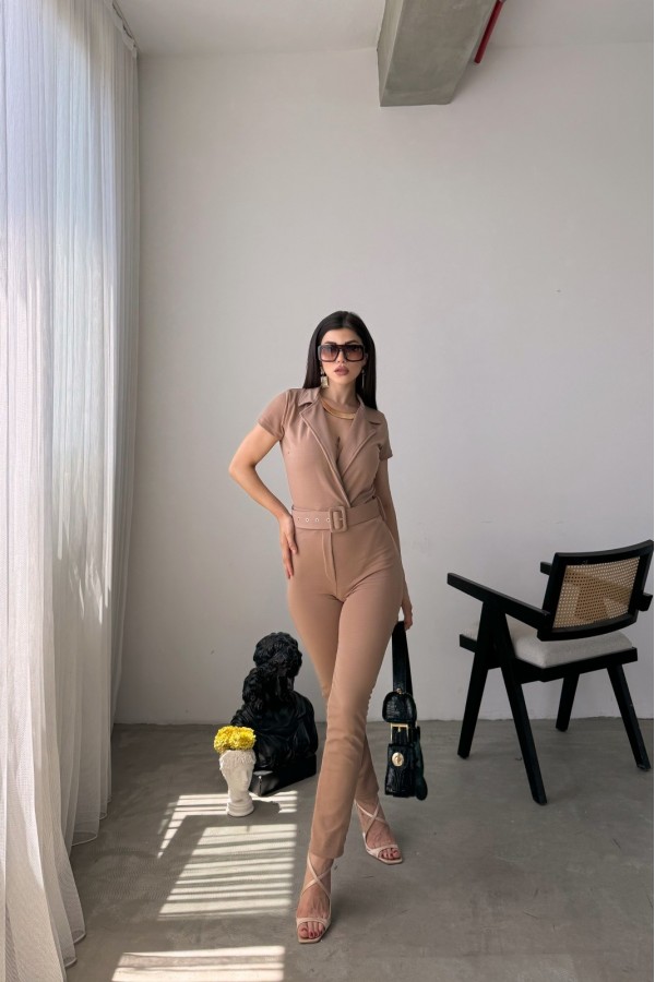 Yakalı Beli Kemerli Tulum