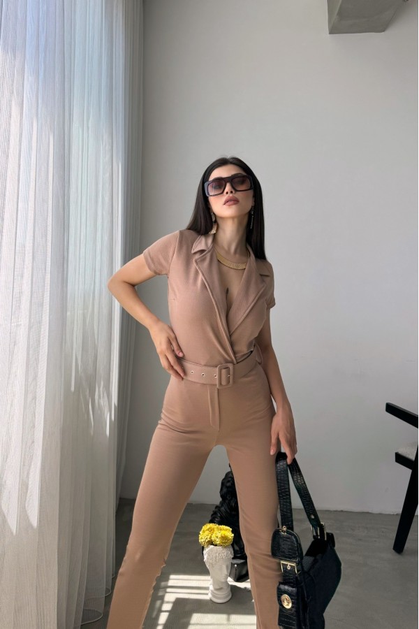 Yakalı Beli Kemerli Tulum